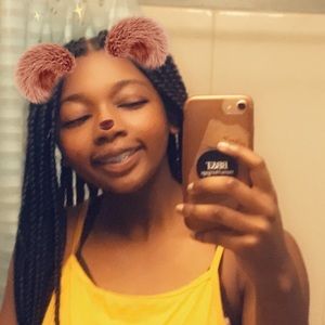 Meet your Posher, Mikayla